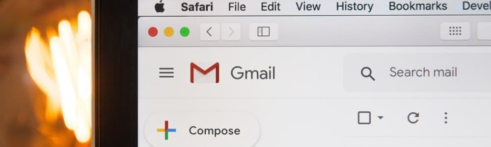 black laptop computer