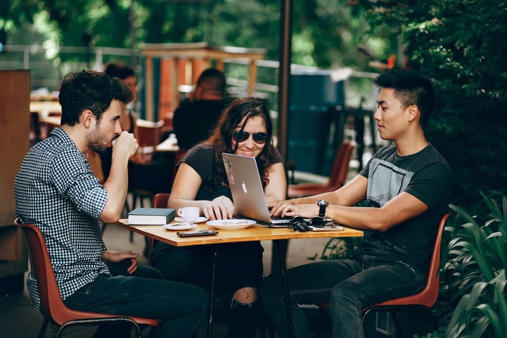 Starting a Community Website: 7 Expert Tips