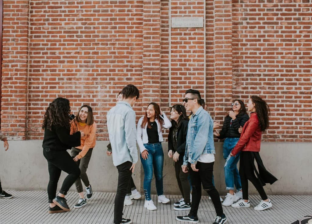 Create a community app. Your step-by-step guide.
